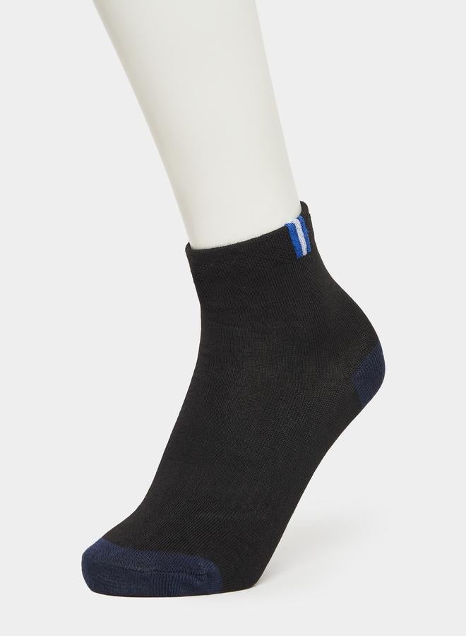 ستايلي طقم 5 أزواج جوارب كاحل بتفاصيل مخططة - Image 2